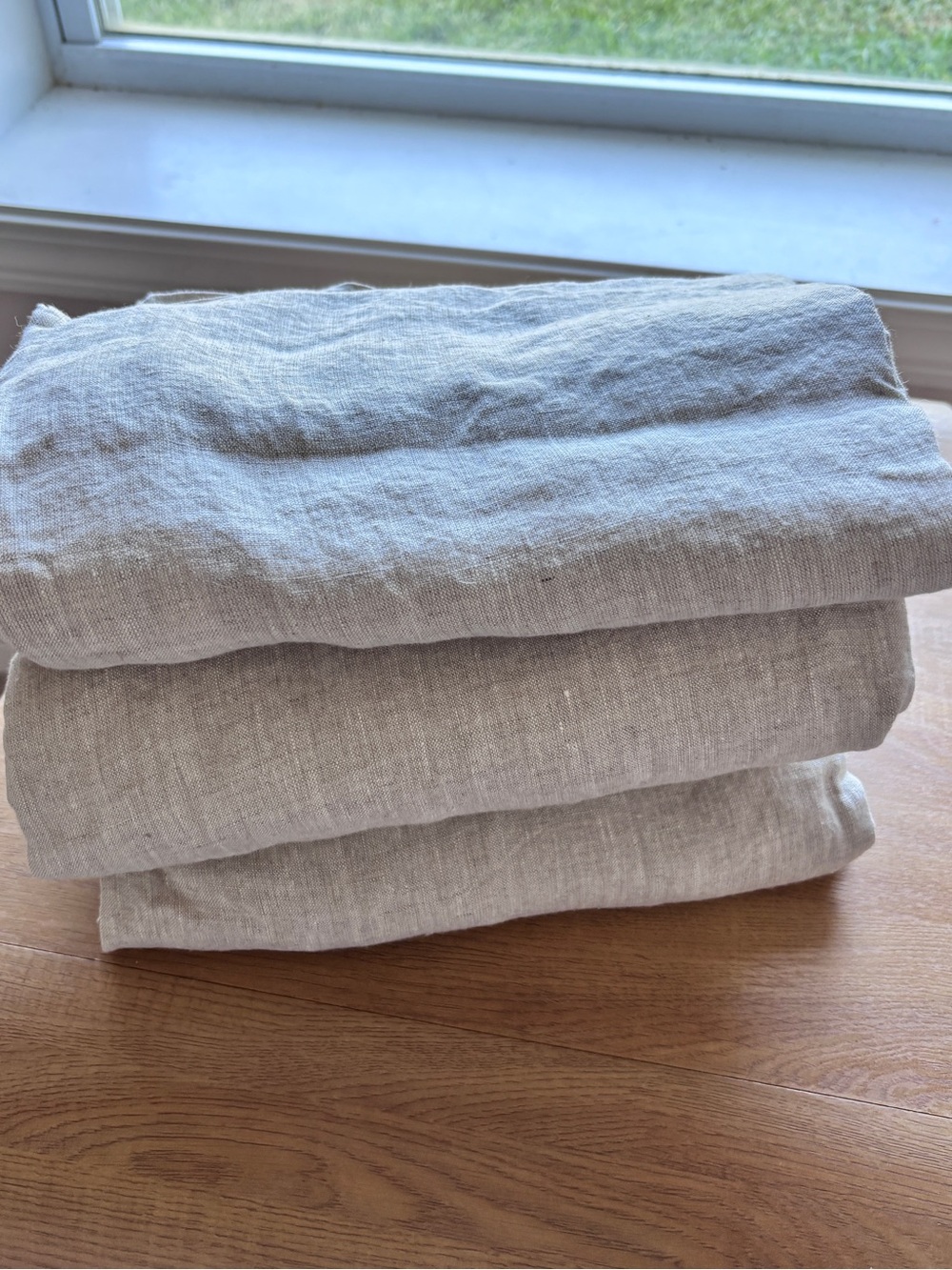 Quince Linen Chambray Fitted Sheet Set - Natural Queen - Picture 5 of 8